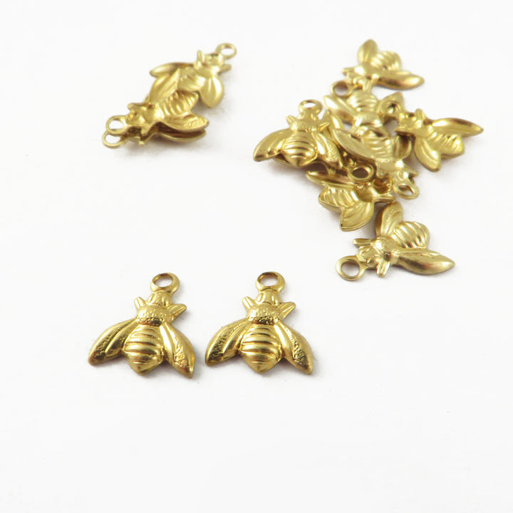 4x Breloque minuscule abeille (8mm x 7mm) CH-124
