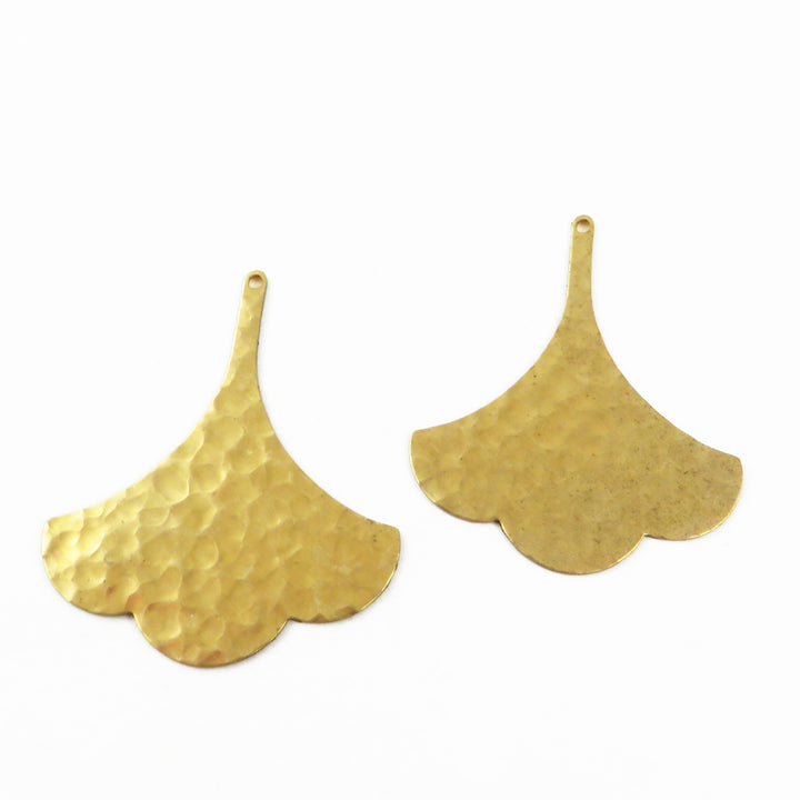 2x Pendentif feuille de ginkgo martelé éventail (30mm x 37mm) PP-315-H
