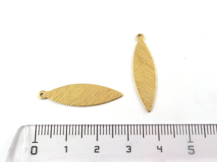 4x Breloque navette texturée (8mm x 29mm) PP-394