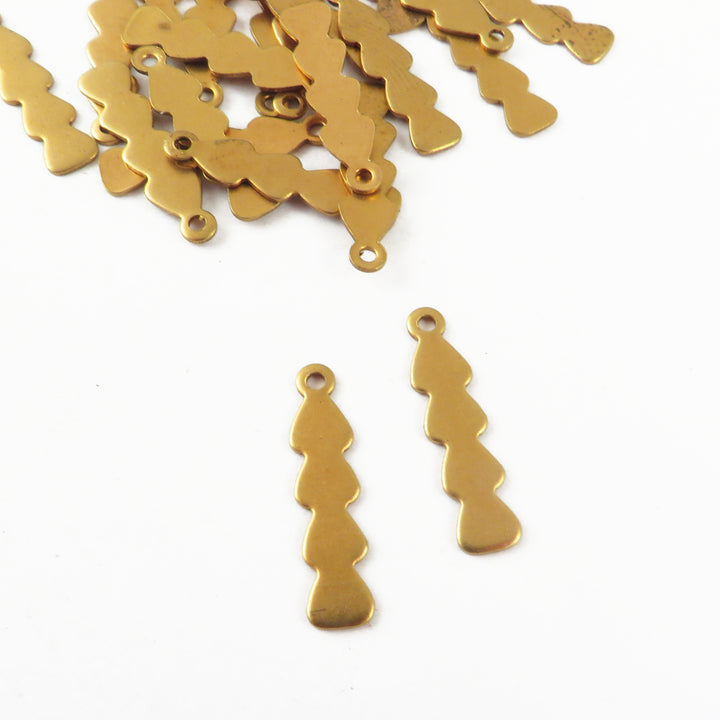 8x Breloque barre épis crantée (4mm x 23mm) PP-432