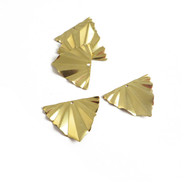 8x Breloque triangle éventail (29mm x 22mm) PV-336