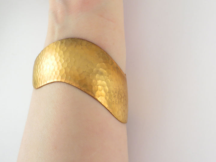 1x Bracelet manchette chevron réglable martelé BM-014