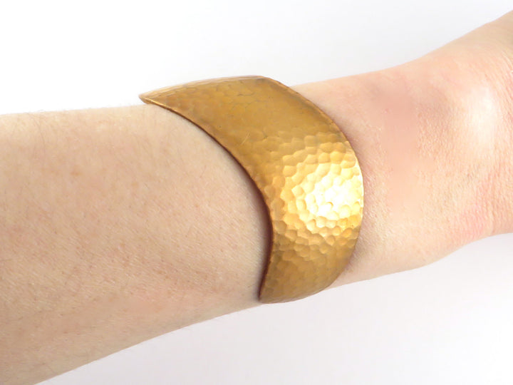 1x Bracelet manchette chevron réglable martelé BM-014