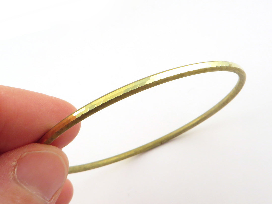 1 Bracelet jonc fermé effet peau de serpent BC-004