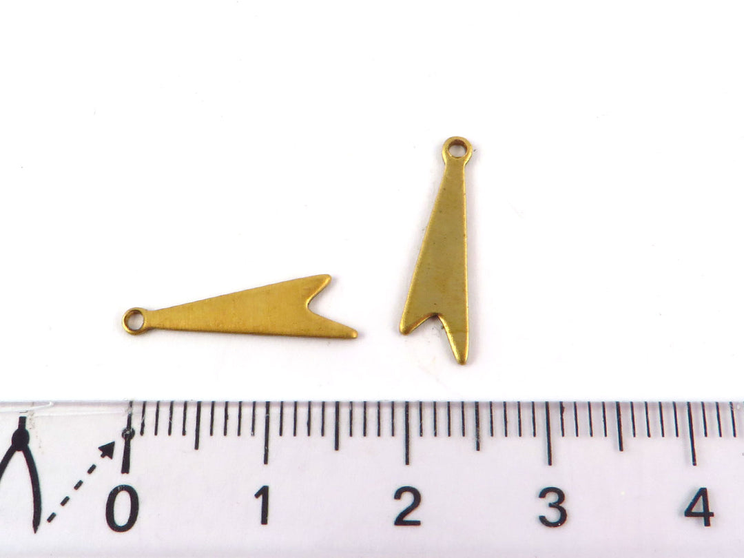 10x Breloque flèche fanion (5mm x 17mm) PP-143