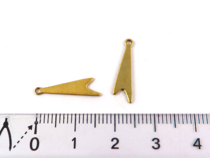 10x Breloque flèche fanion (5mm x 17mm) PP-143