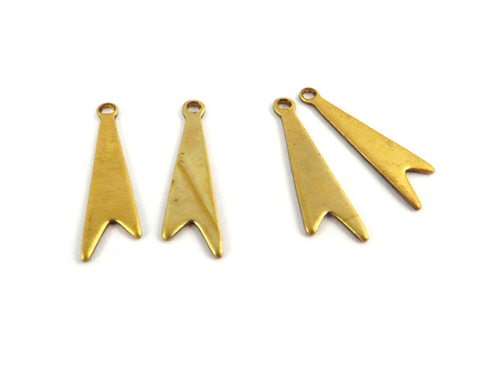 10x Breloque flèche fanion (5mm x 17mm) PP-143