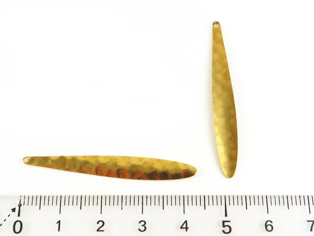 4x breloque goutte martelée (45mm x 6mm) PV-077