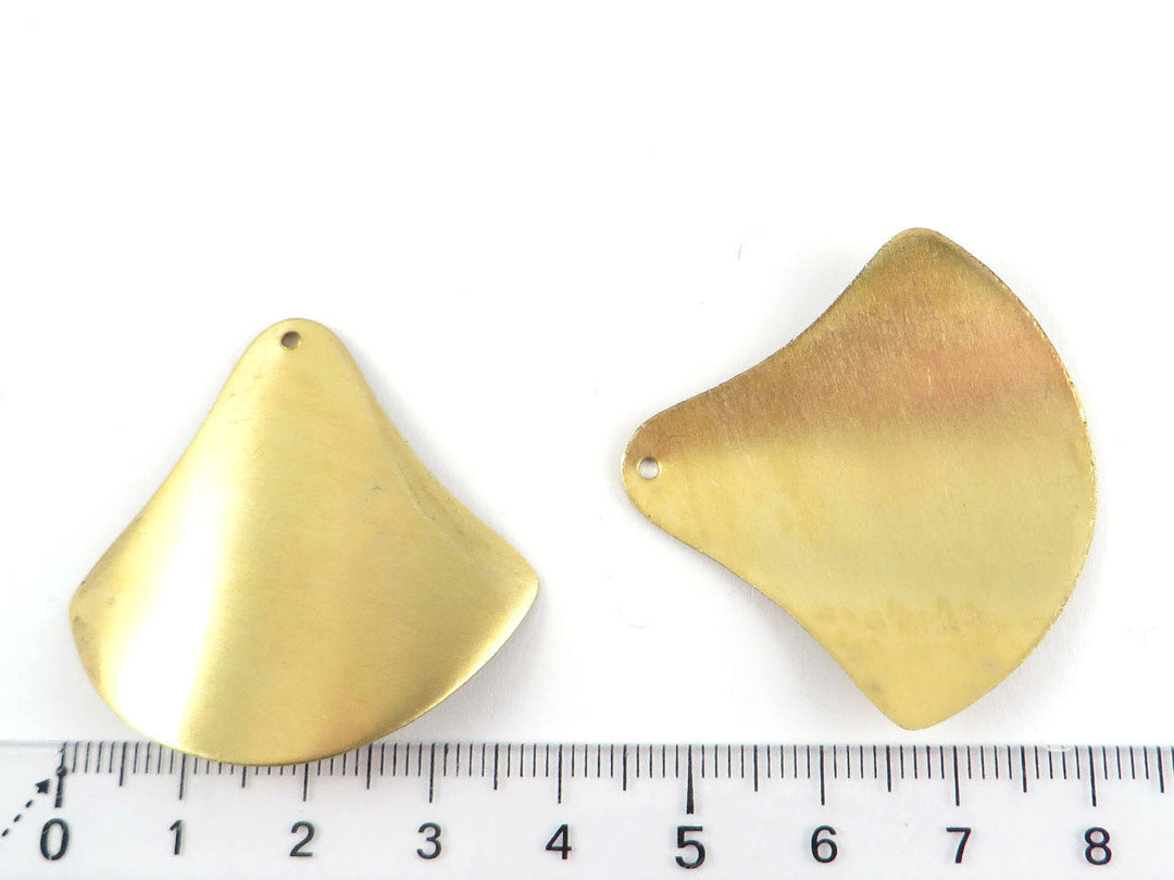 2x Pendentif triangle éventail (37mm x 39mm) PV-023