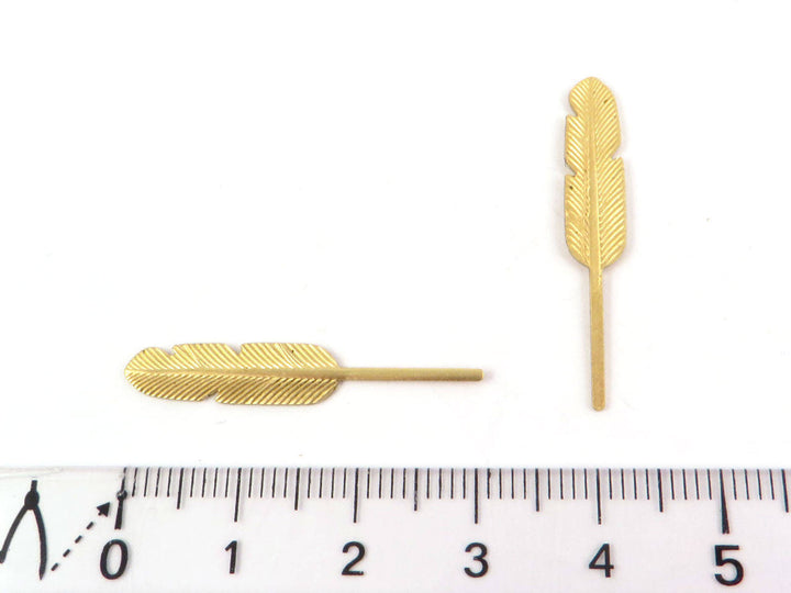 6x Breloque plume (32mm x 5mm) CH-064