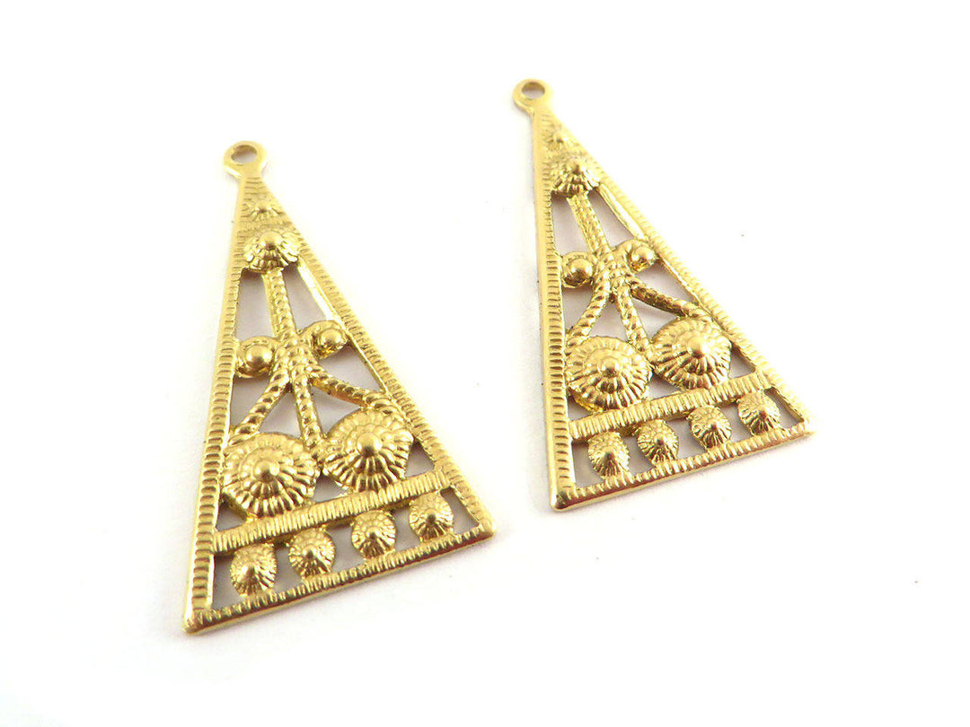4x Breloque triangle filigrane Vintage (33mm x 18mm) V-094