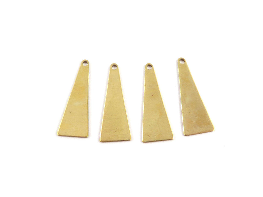 Breloque triangle laiton brut  pour création de bijoux géométrique en métal doré, achat boutique en ligne La Fougère boutique, fabriqué aux Etats-Unis
