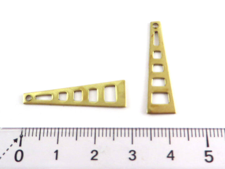 2x Breloque trapèze triangle ajouré (29mm x 7mm) PP-175