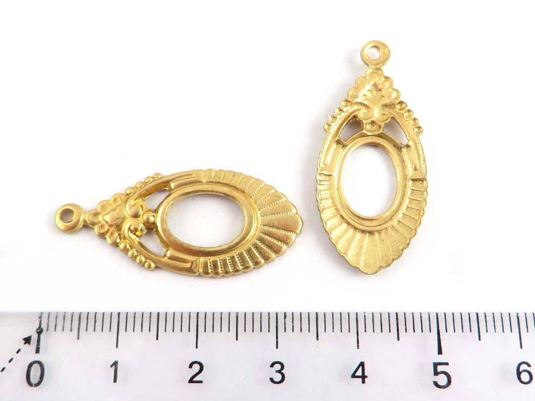 2x Breloque navette ajourée vintage (15mm x 33mm) V-112