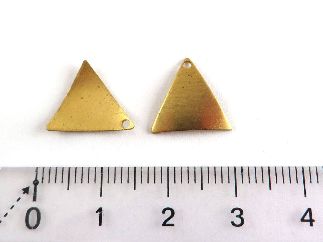 12x Breloque triangle bombé (12mm x 13mm) PV-027