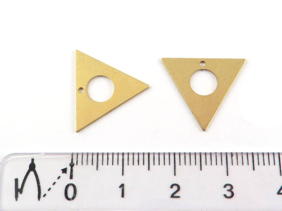 6x Breloque triangle ajouré (15mm x 17mm) PP-289