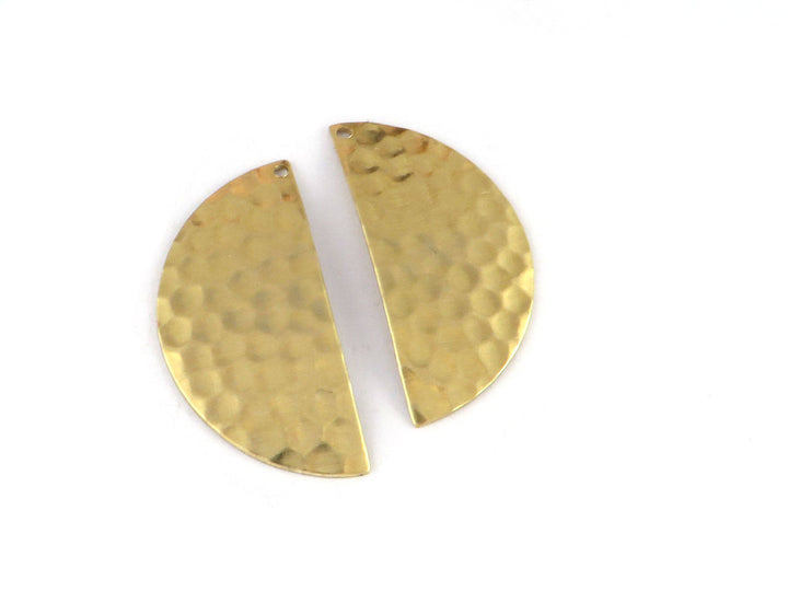 2x Breloque demi-lune bombé martelé (15mm x 32mm) PV-232