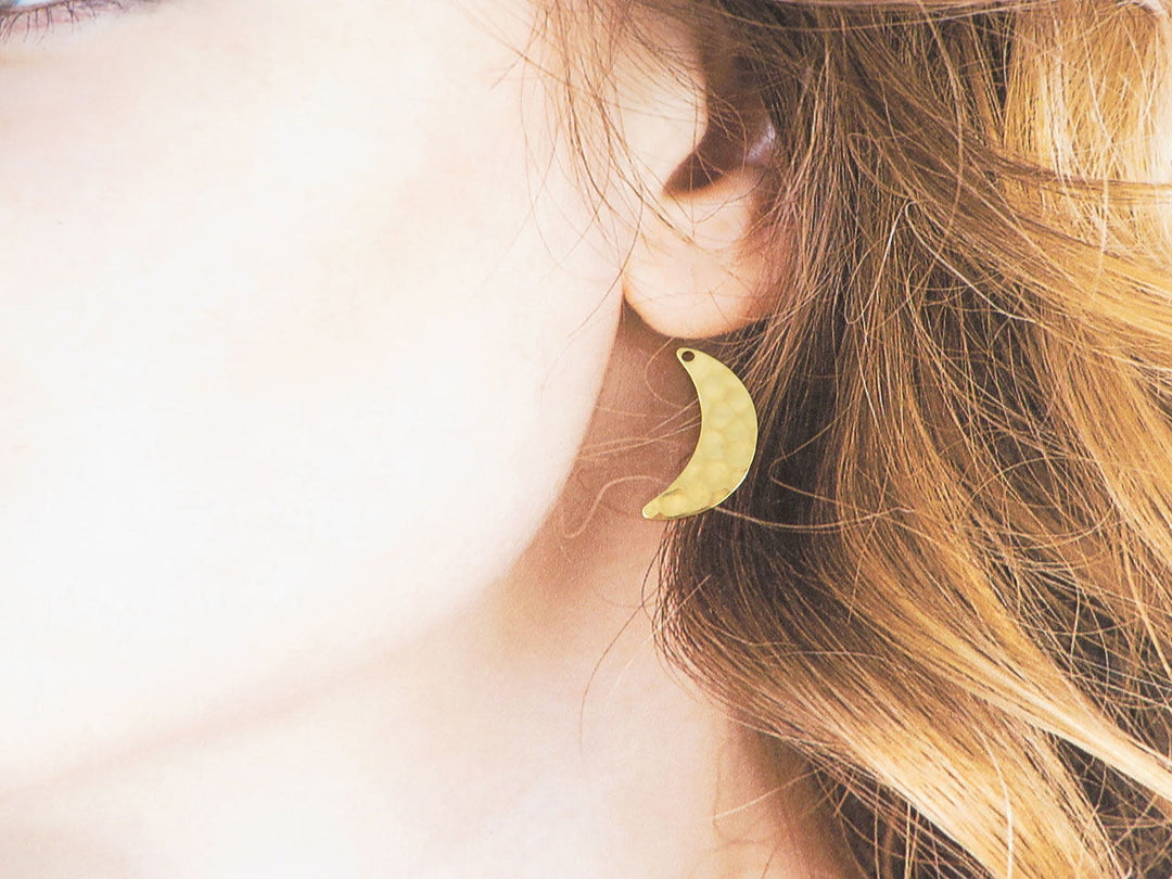 6x Breloque croissant de lune martelé (10mm x 21mm) PV-230