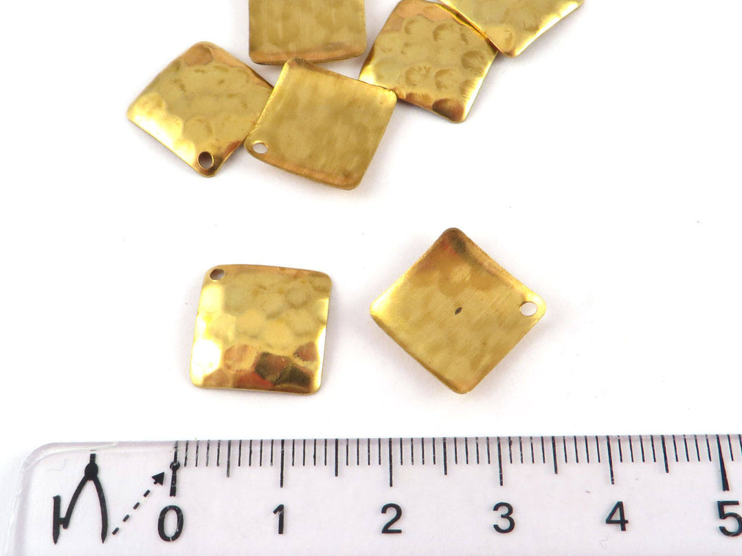 6x Breloque carré bombé martelé (13mm x 13mm) PV-219