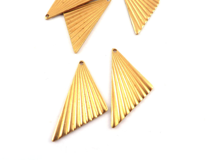 6x Breloque triangle éventail strié Art Déco (25mm x 18mm) PV-250