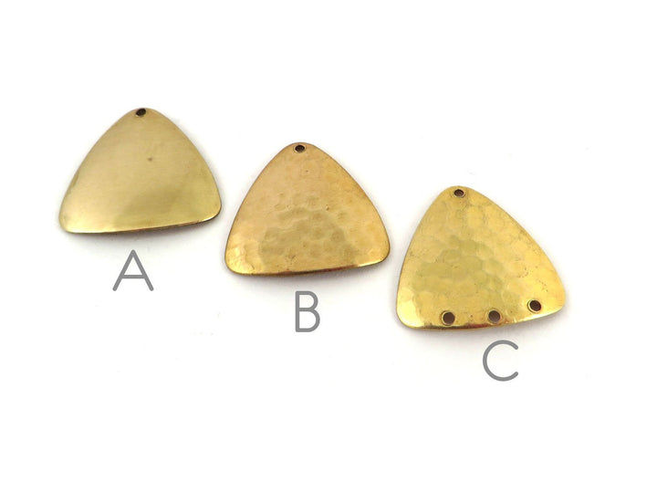 4x Breloque triangle bombé lisse ou martelé (20mm x 21mm) PV-021/PV-095/PV-111