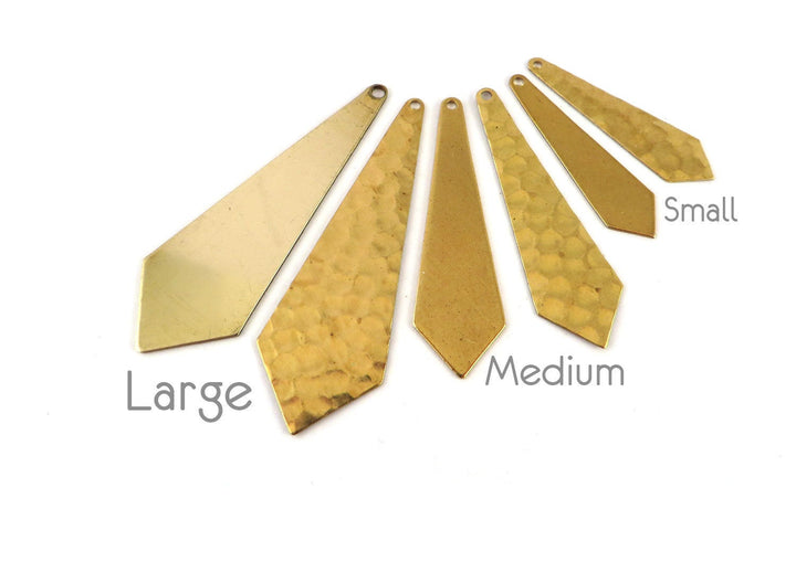 2x Breloque cravate lisse ou martelée (3 tailles)