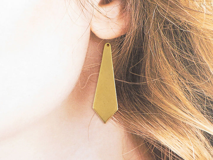 2x Breloque cravate lisse ou martelée (3 tailles)