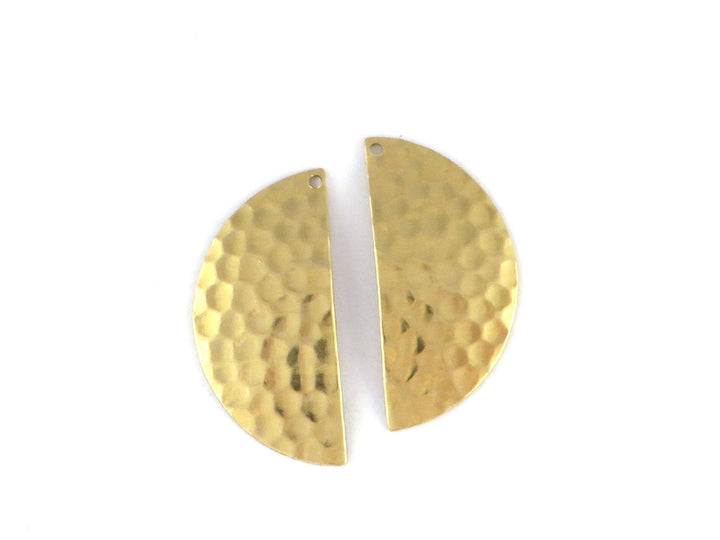 2x Breloque demi-lune bombé martelé (15mm x 32mm) PV-232