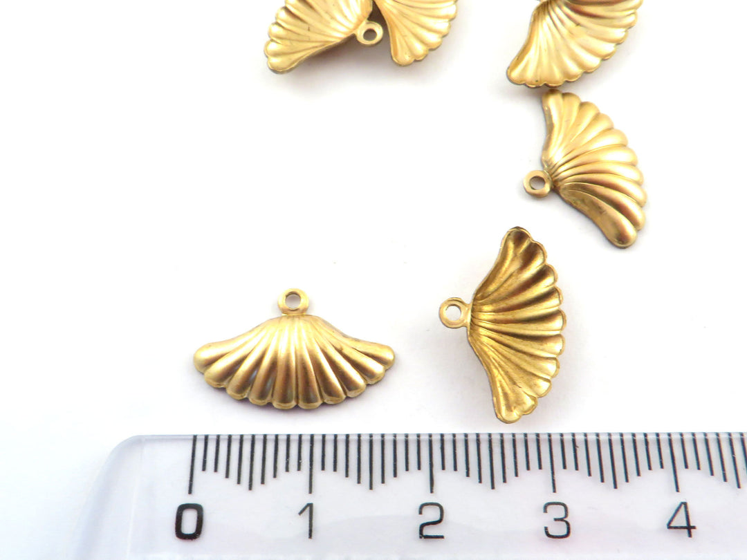 4x Breloque éventail bombé coquillage Art Déco (11mmx18mm) PV-276