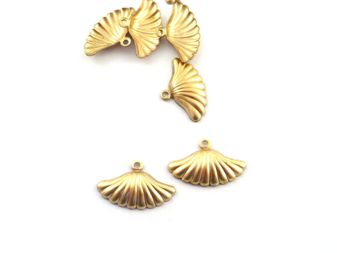 4x Breloque éventail bombé coquillage Art Déco (11mmx18mm) PV-276