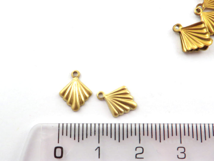 6x Breloque losange éventail vintage (8mm x 10mm) PV-277