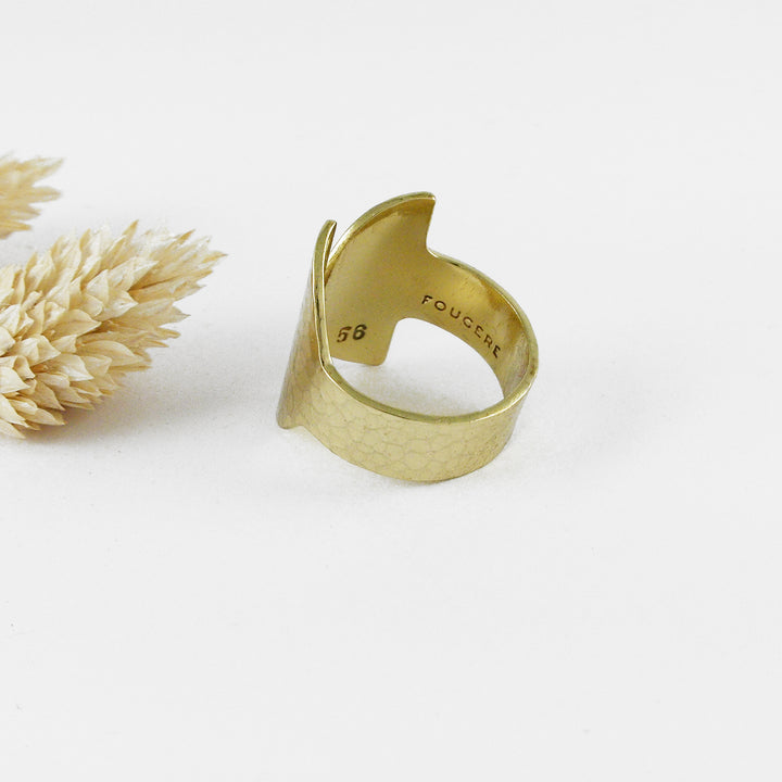 HANGETSU - Bague demi-lune laiton martelé