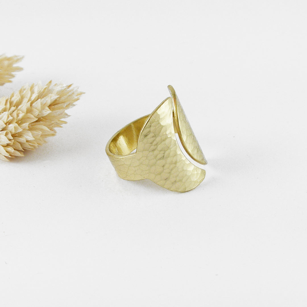 MIKADZUKI - Bague croissant de lune martelé