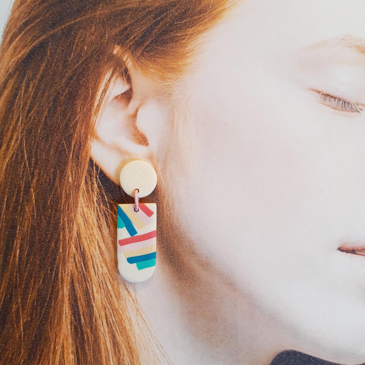 Ruth - Arc-en-ciel bleu et rose sur beige