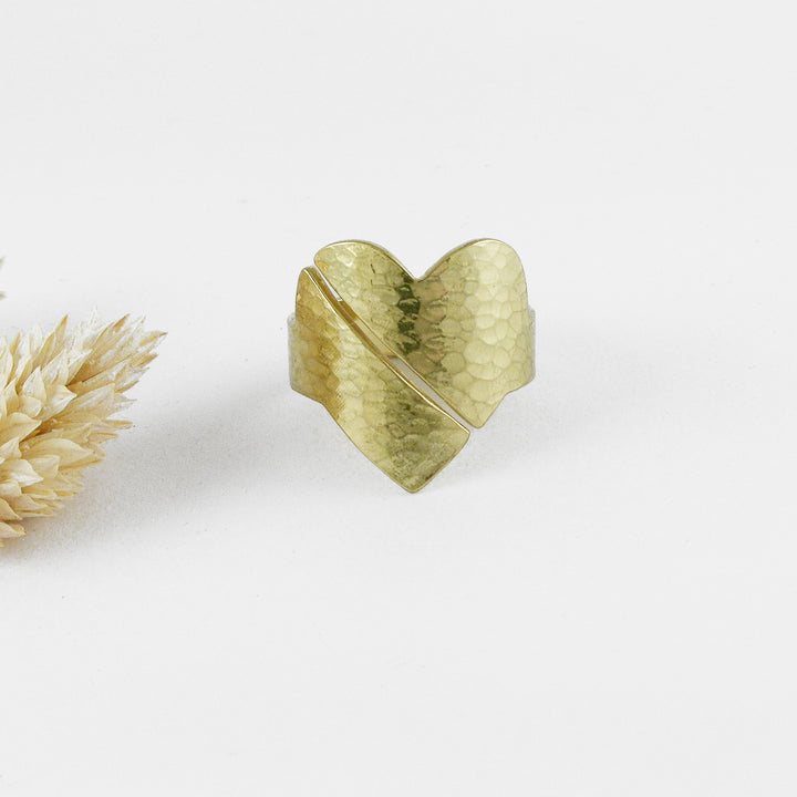 SHINZO - Bague cœur laiton martelé