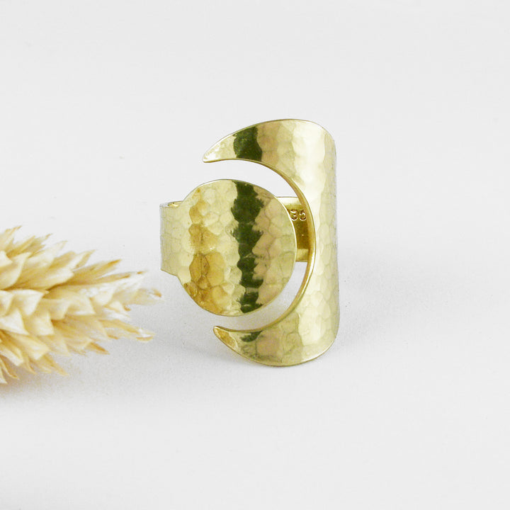 TSUKI - Bague lune laiton martelé