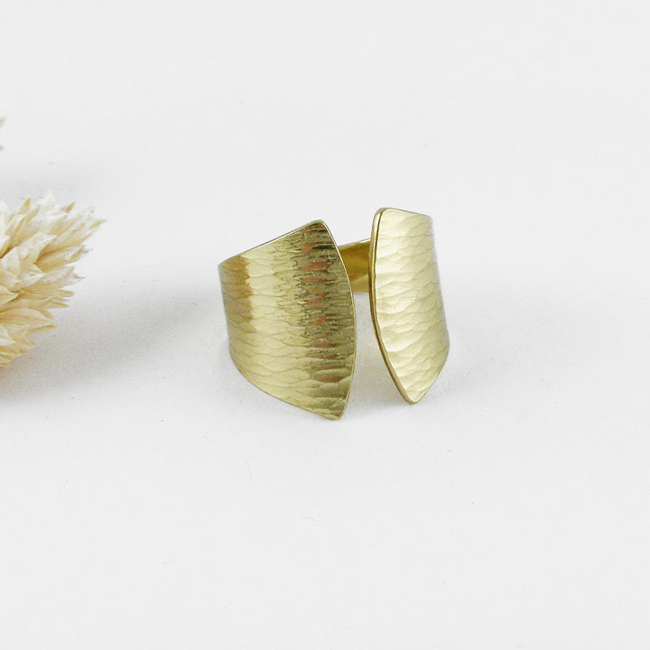 YUBIWA - Bague laiton martelé