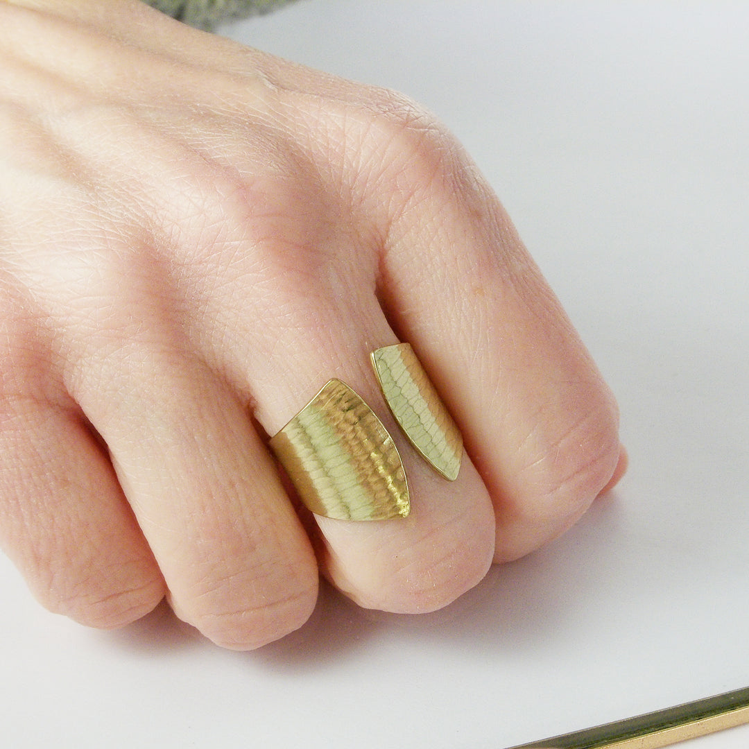 YUBIWA - Bague laiton martelé