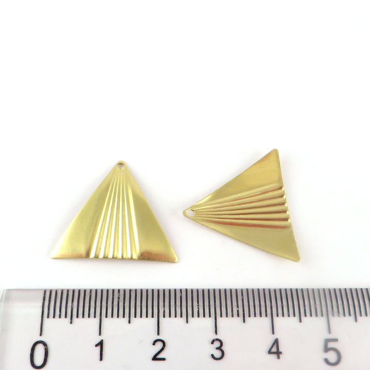 4x Breloque triangle ligné (20mm x 24mm) PV-320