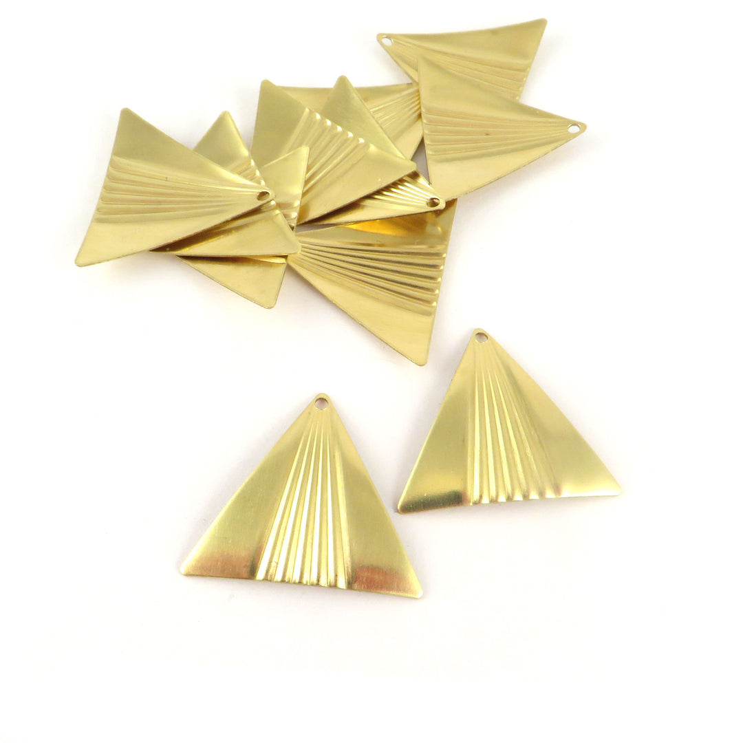 4x Breloque triangle ligné (20mm x 24mm) PV-320