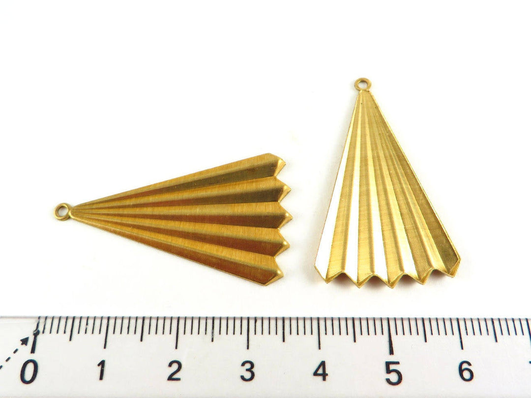 2x Pendentif triangle éventail Art Déco (36mm x 21mm) PV-064