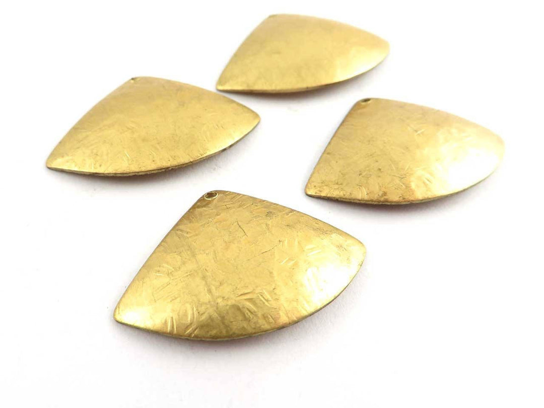 4x Breloque éventail bombé martelé (19mm x 27mm) PV-212