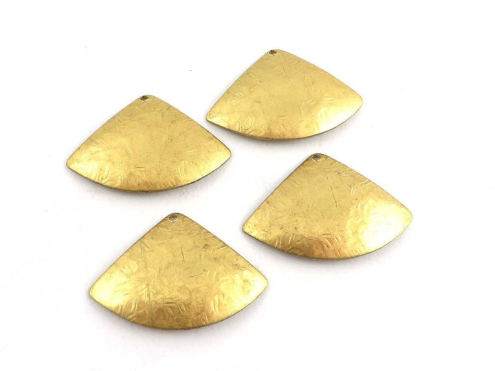 4x Breloque éventail bombé martelé (19mm x 27mm) PV-212