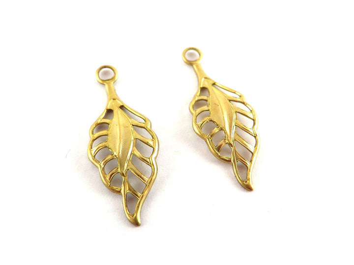 4x Breloque feuille d'arbre ajourée (26mm x 10mm) CH-056