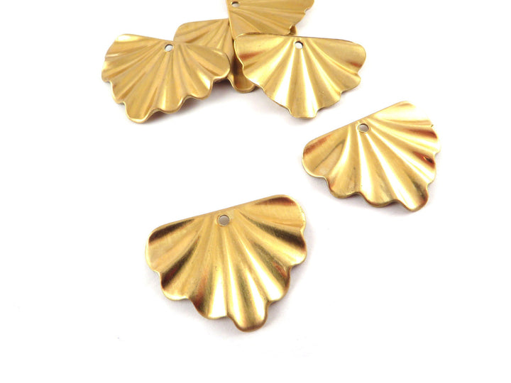 2x Breloque demi-lune éventail drapé vintage (17mm x 23mm) PV-289